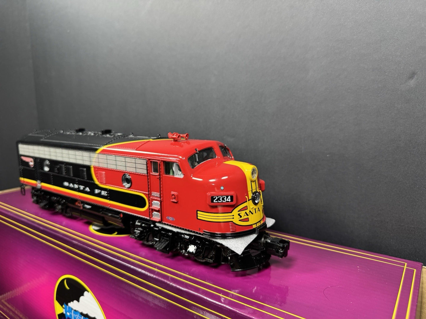 MTH 20-21601-1 Santa Fe Black Bonnet F-3 diesel engine ABA set #2334 #2335 NIB7