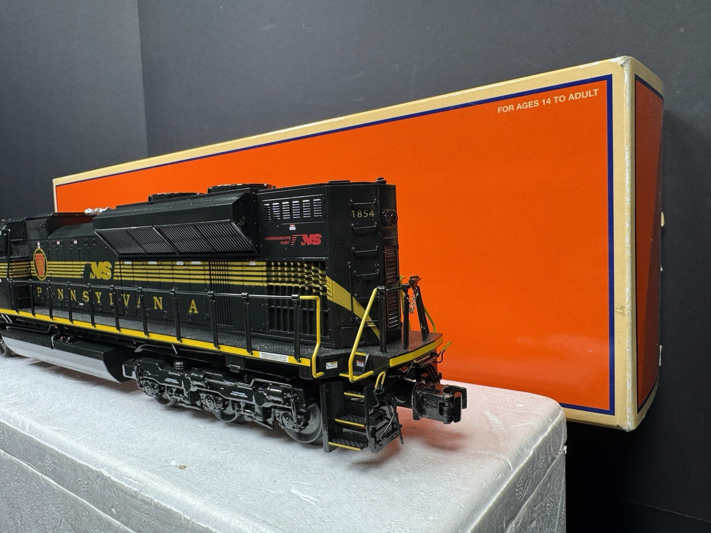 Lionel LEGACY 6-28316 NS heritage Pennsylvania SD70ACe diesel engine #1854 LNIB4