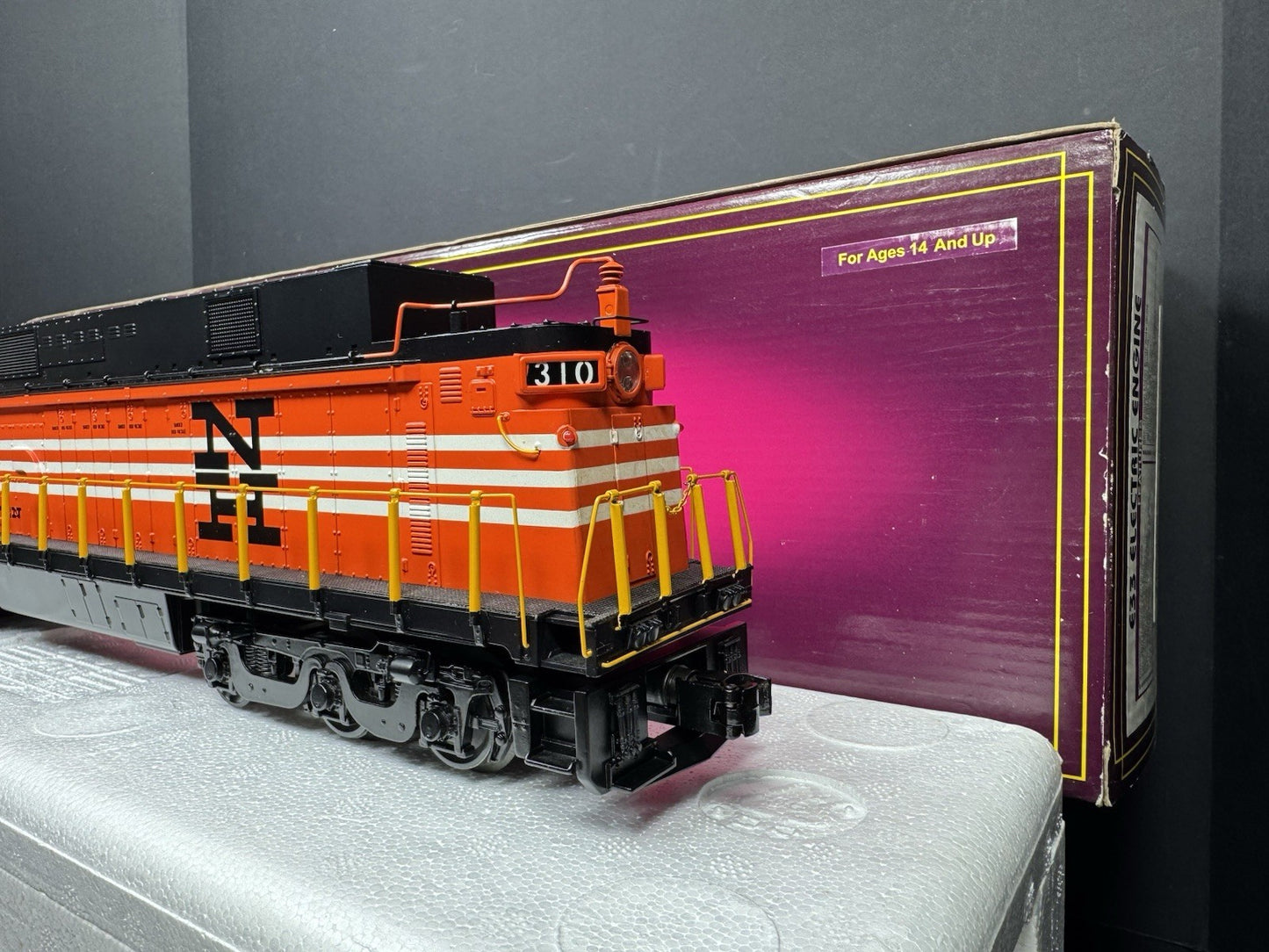MTH 20-5601-1 New Haven NH E33 electric engine #310 PS2 BCR LNIB4