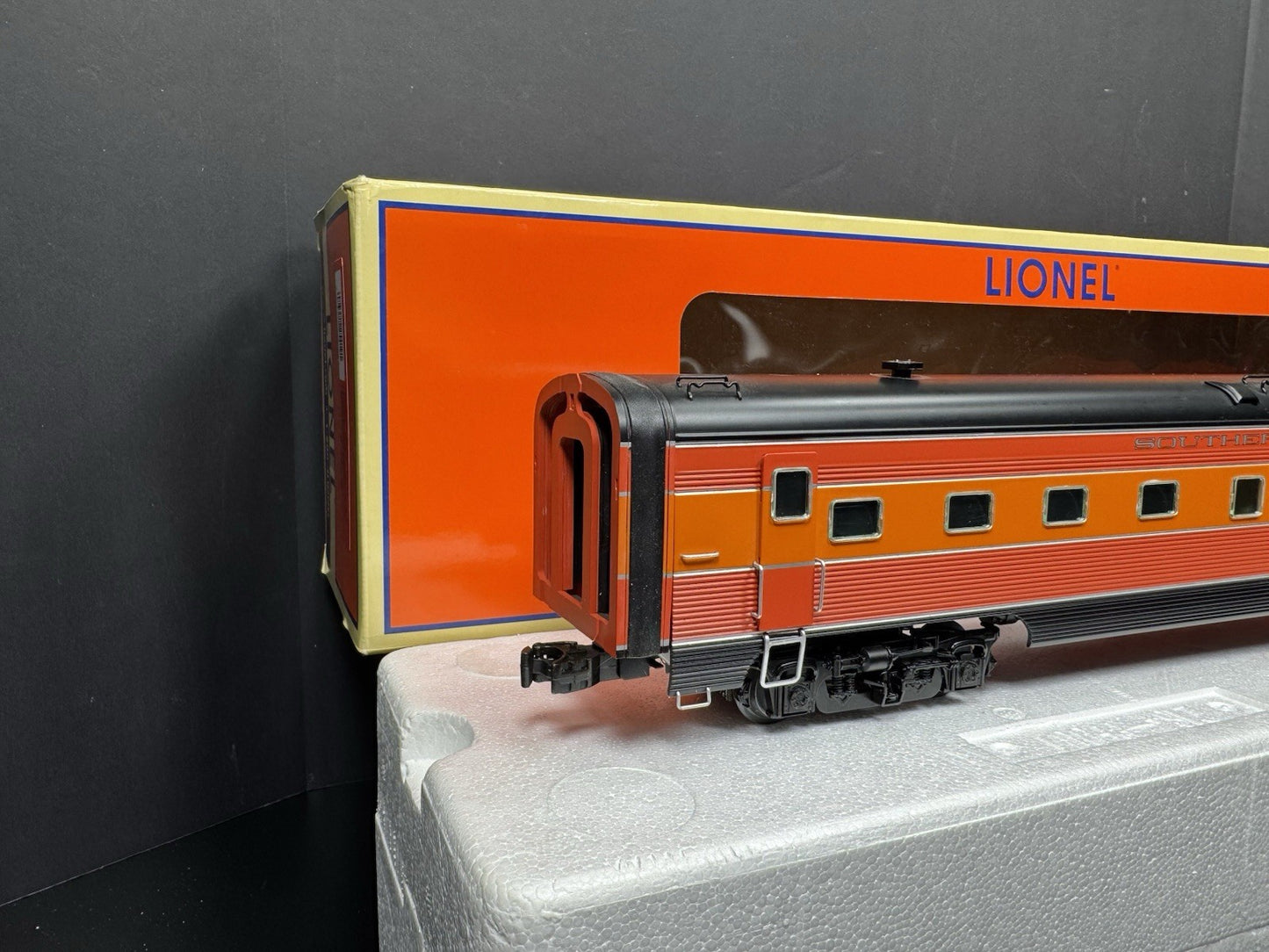 Lionel 6-25419 Southern Pacific 18" aluminum StationSounds diner car #10200 LNIB6