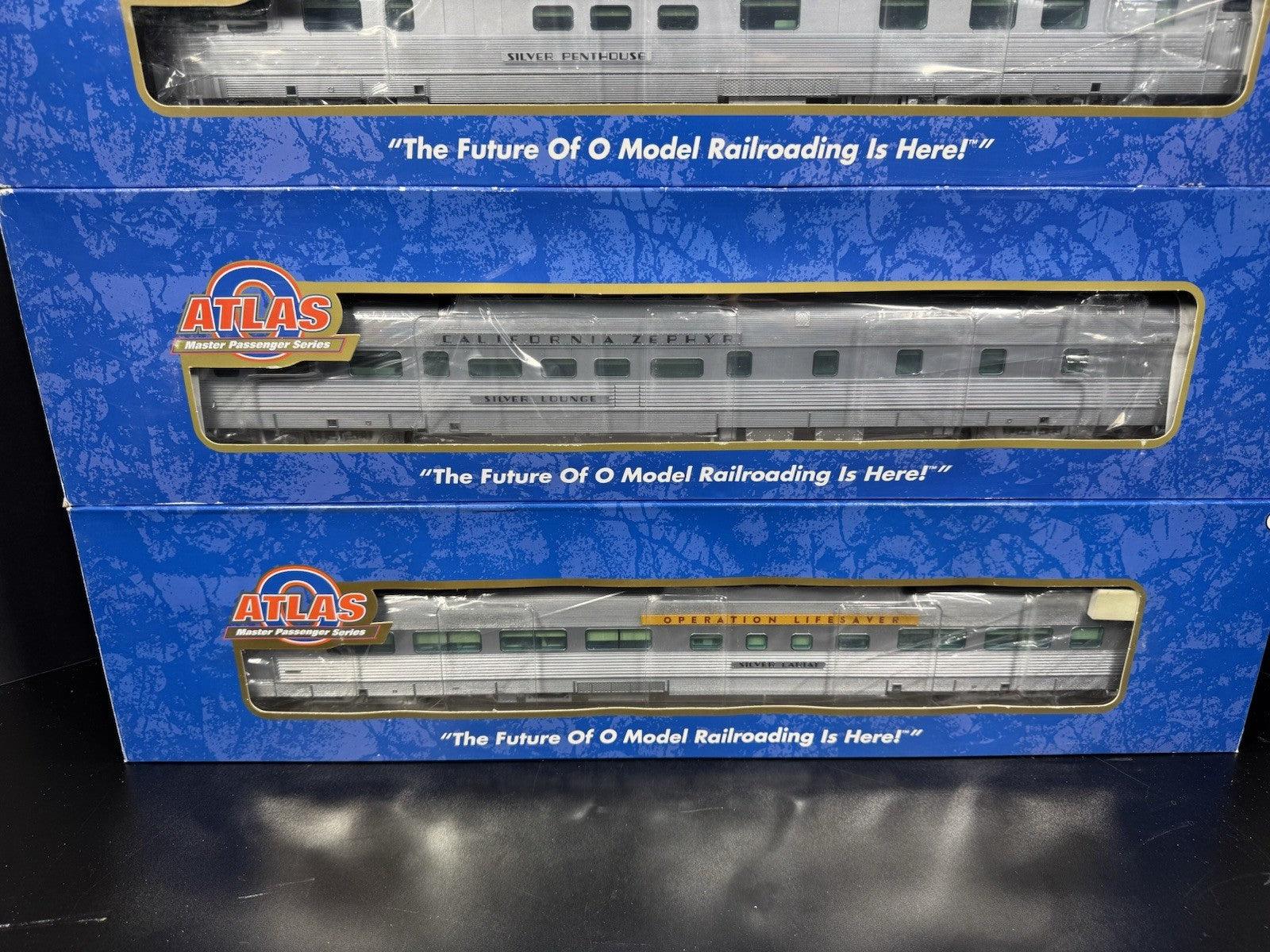 Atlas O 2-rail CB&Q California Zephyr 21" passenger 8-car set LNIB19