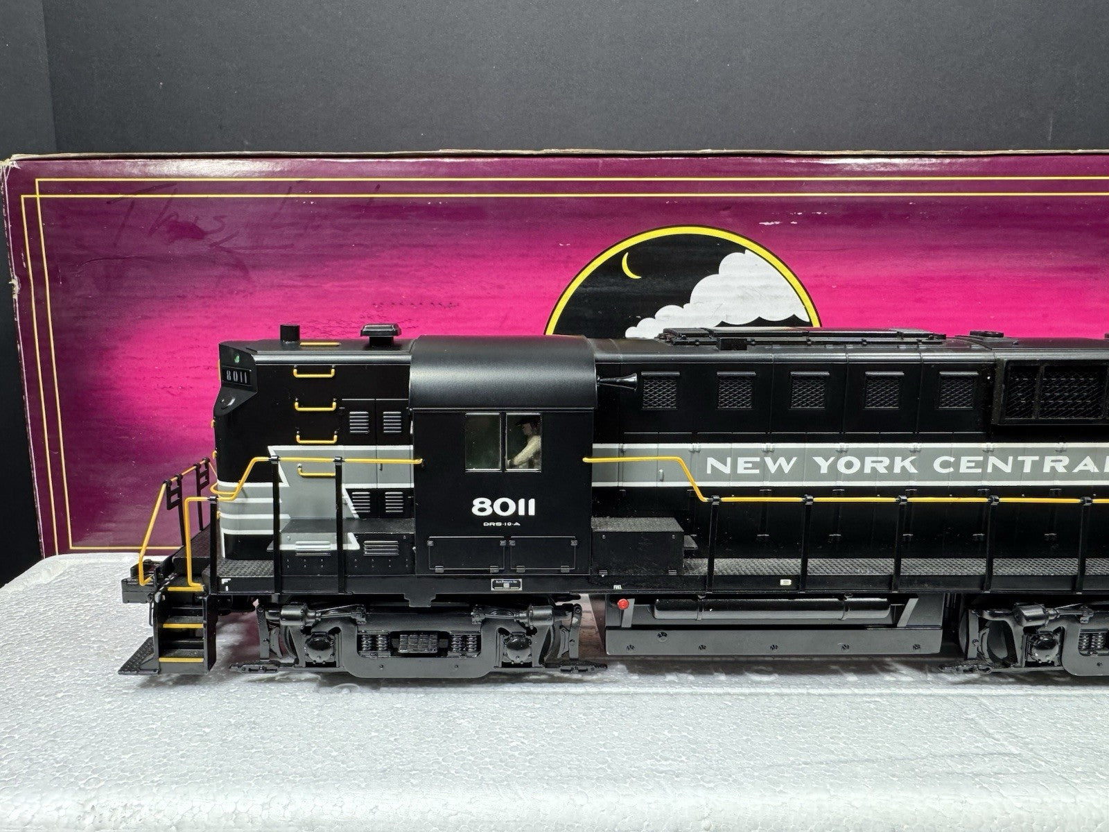 MTH 20-20213-1 New York Central NYC RS-11 high hood diesel engine #8011 PS3 EX2