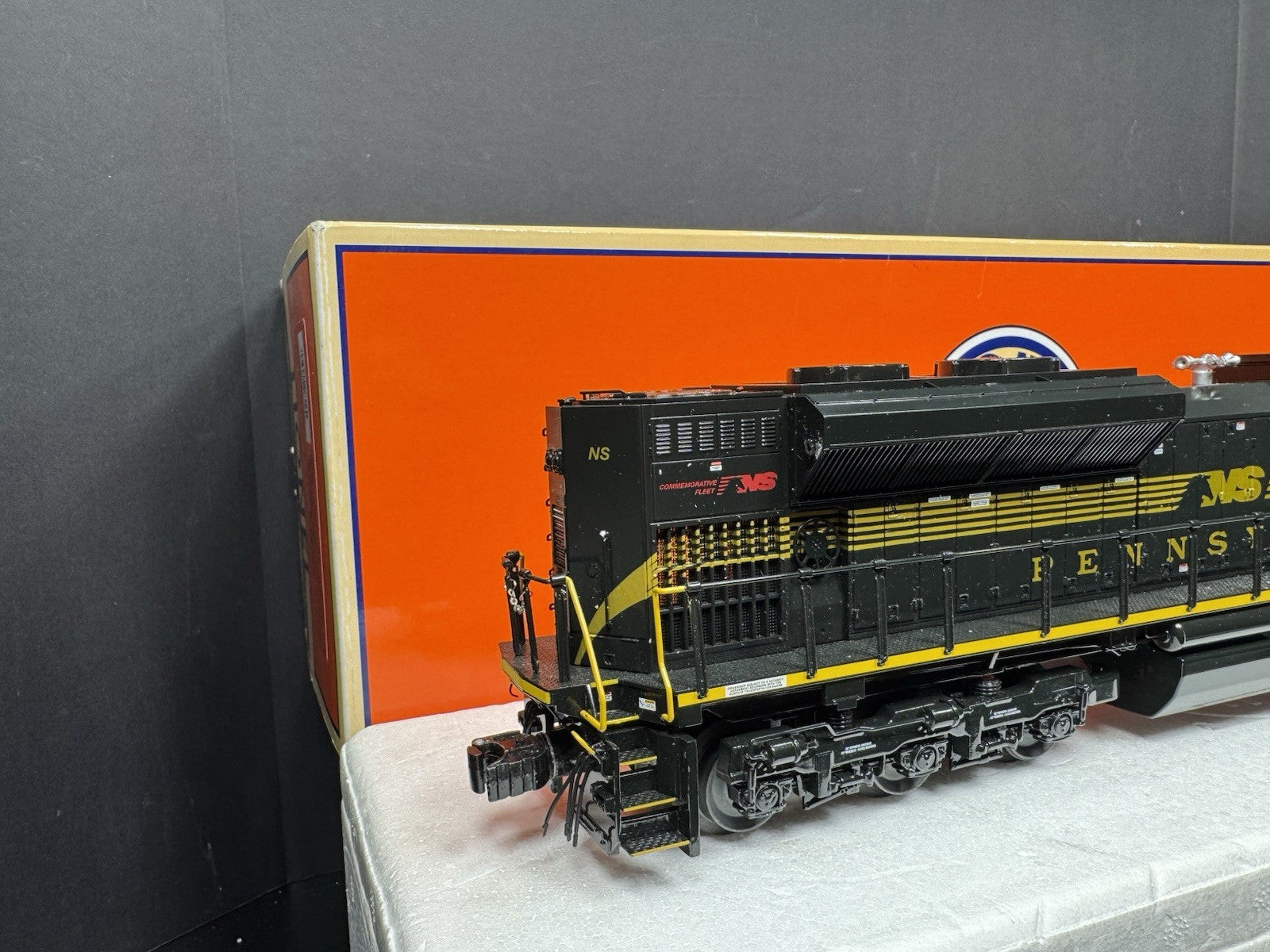 Lionel LEGACY 6-28316 NS heritage Pennsylvania SD70ACe diesel engine #1854 LNIB6