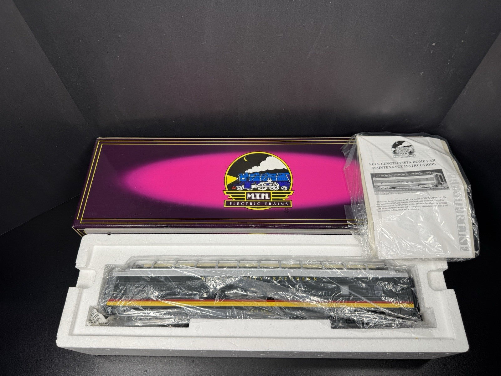 MTH 20-6735 Kansas City Southern KCS 70' full-length vista dome pass car LNIB9