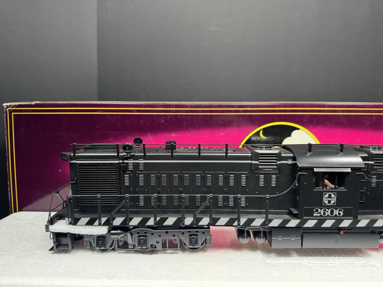 MTH 20-2427-3 Santa Fe 2500 HP transfer nonpowered diesel engine #2606 EX7