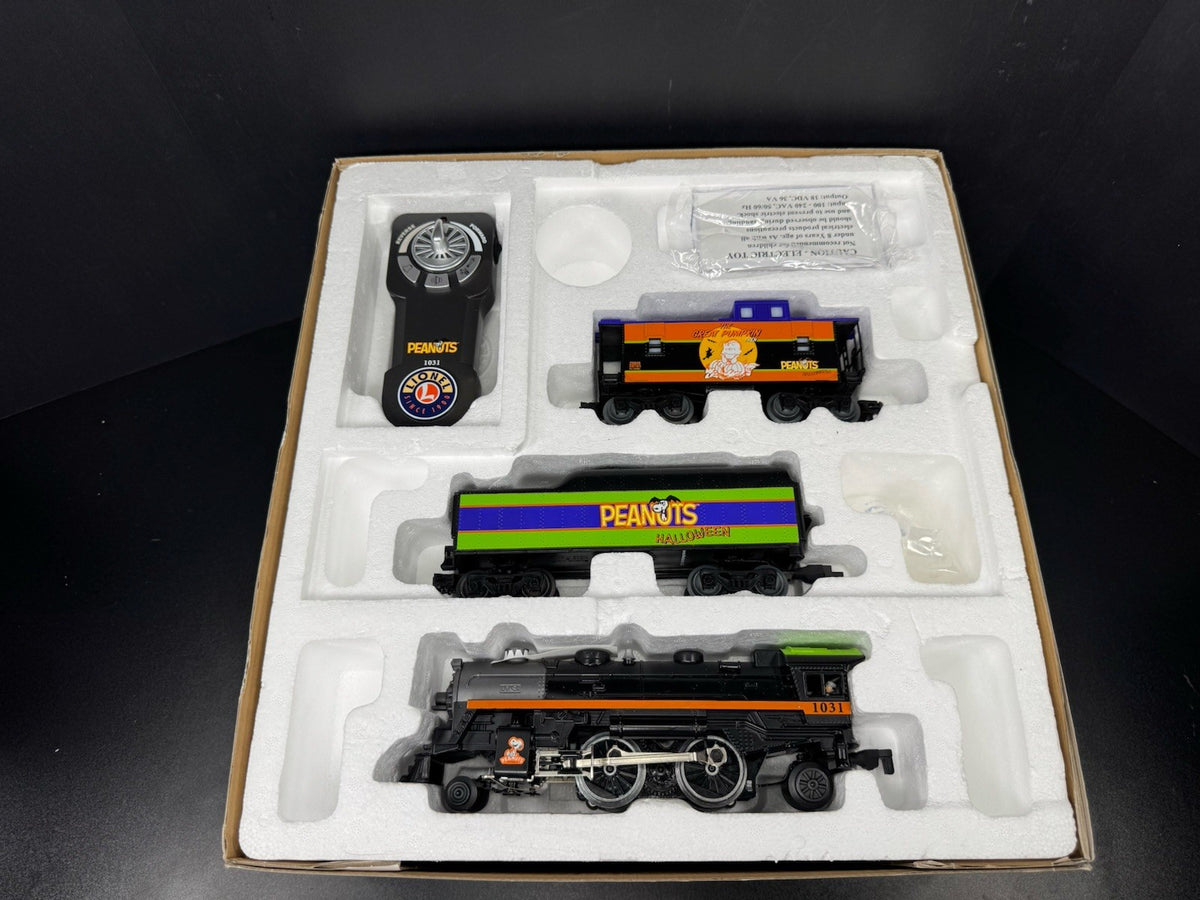 Lionel 6-30214 LionChief Peanuts Halloween ready-to-run train set LNIB1