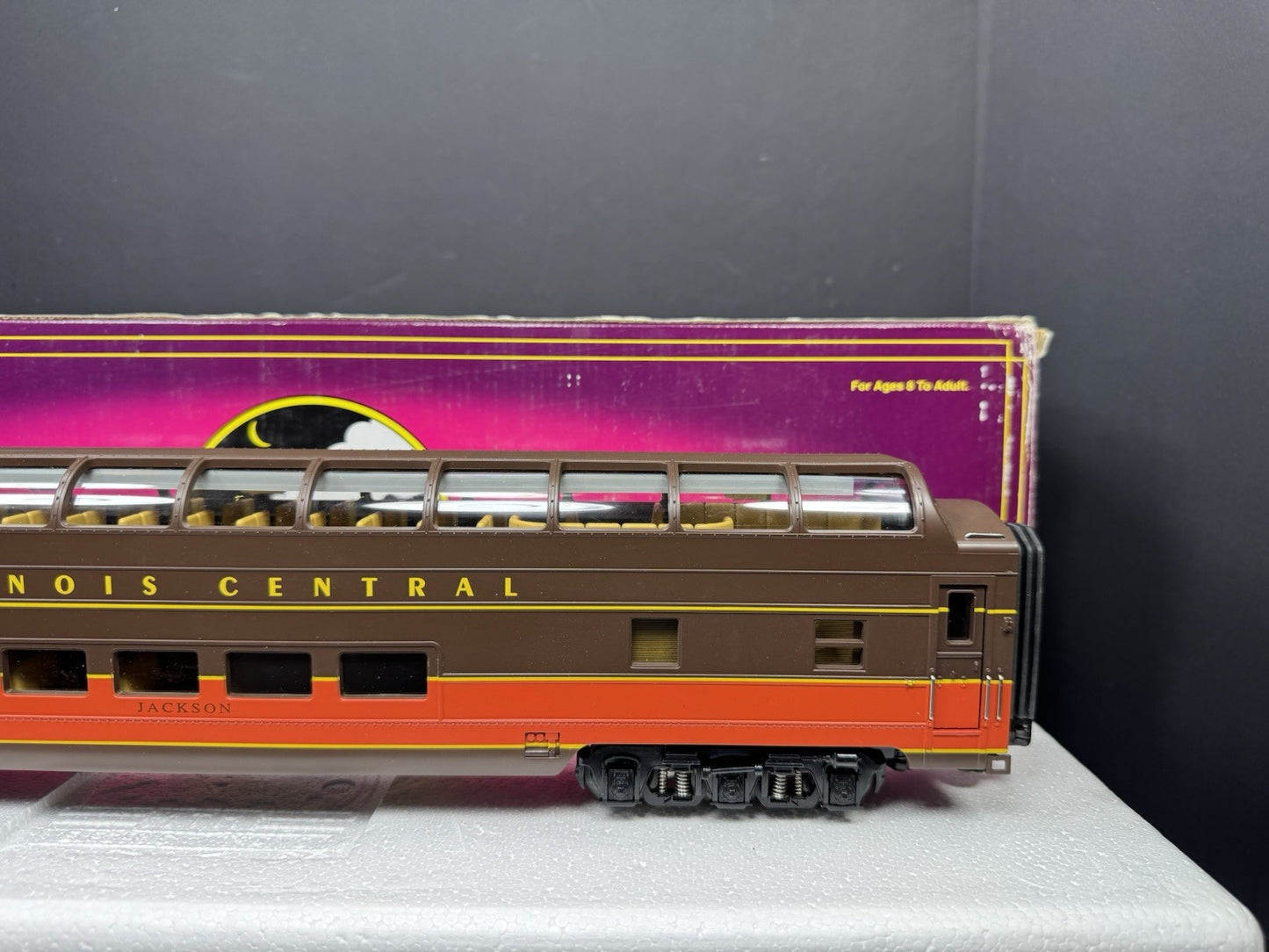 MTH 20-67033 Illinois Central IC 70' full-length vista dome passenger car LNIB3