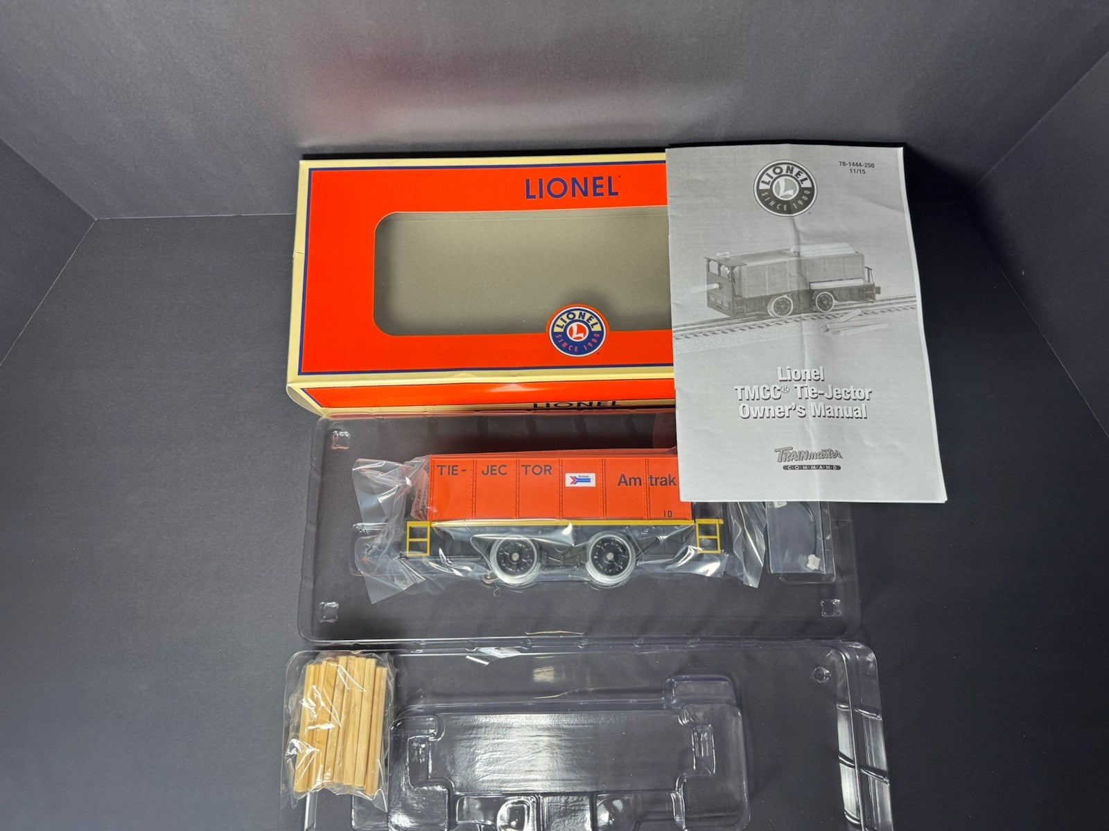 Lionel  6-81448 Amtrak command control tie-jector motorized unit LNIB1