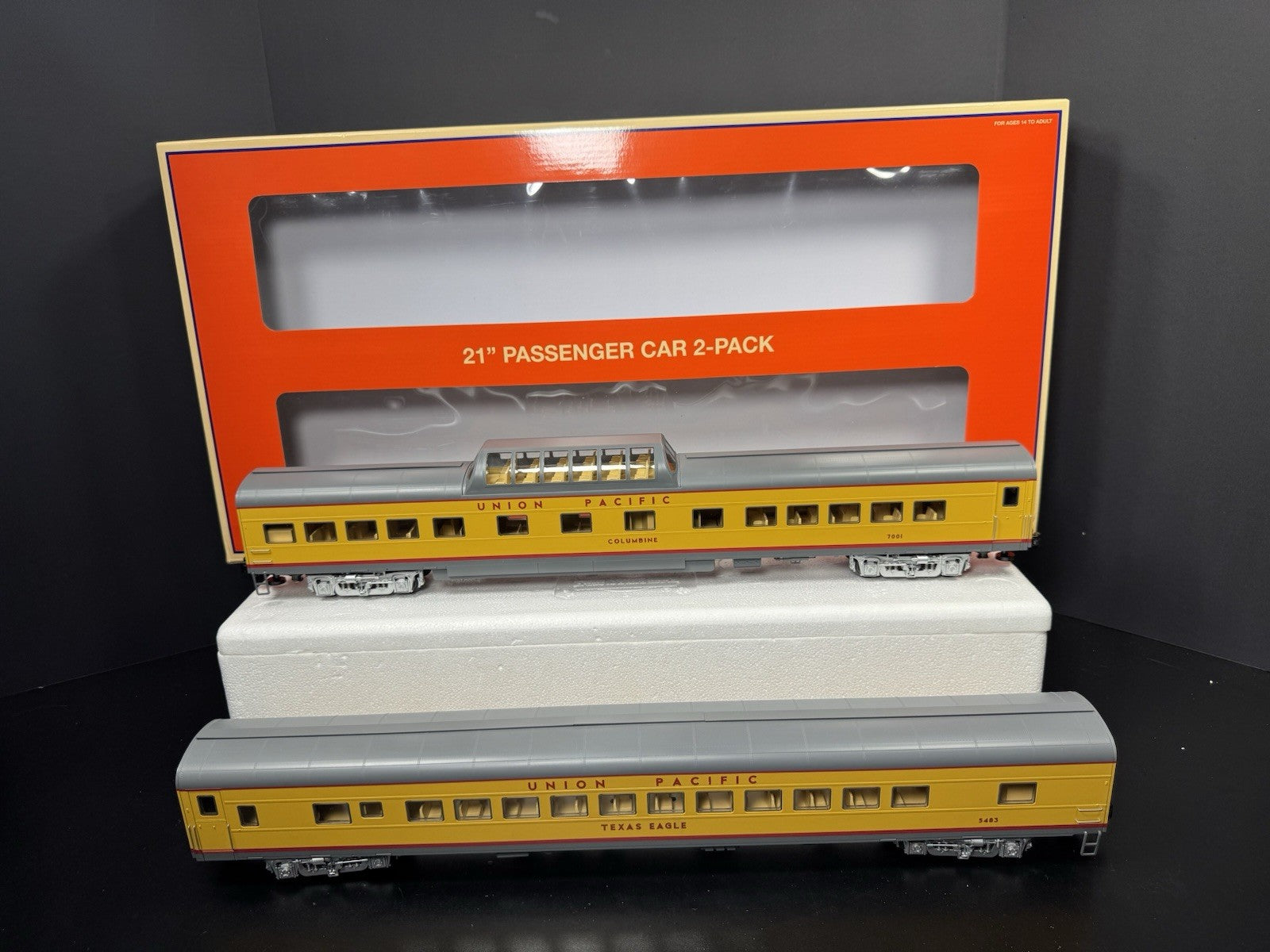Lionel 1927050 Union Pacific UP 21" excursion 2-car expansion set LNIB0