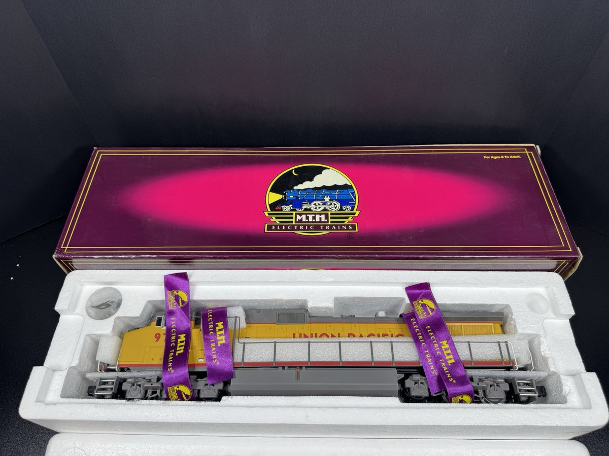 MTH 20-2558-3 Union Paciifc UP Dash-9 nonpowered diesel engine #9750 LNIB11