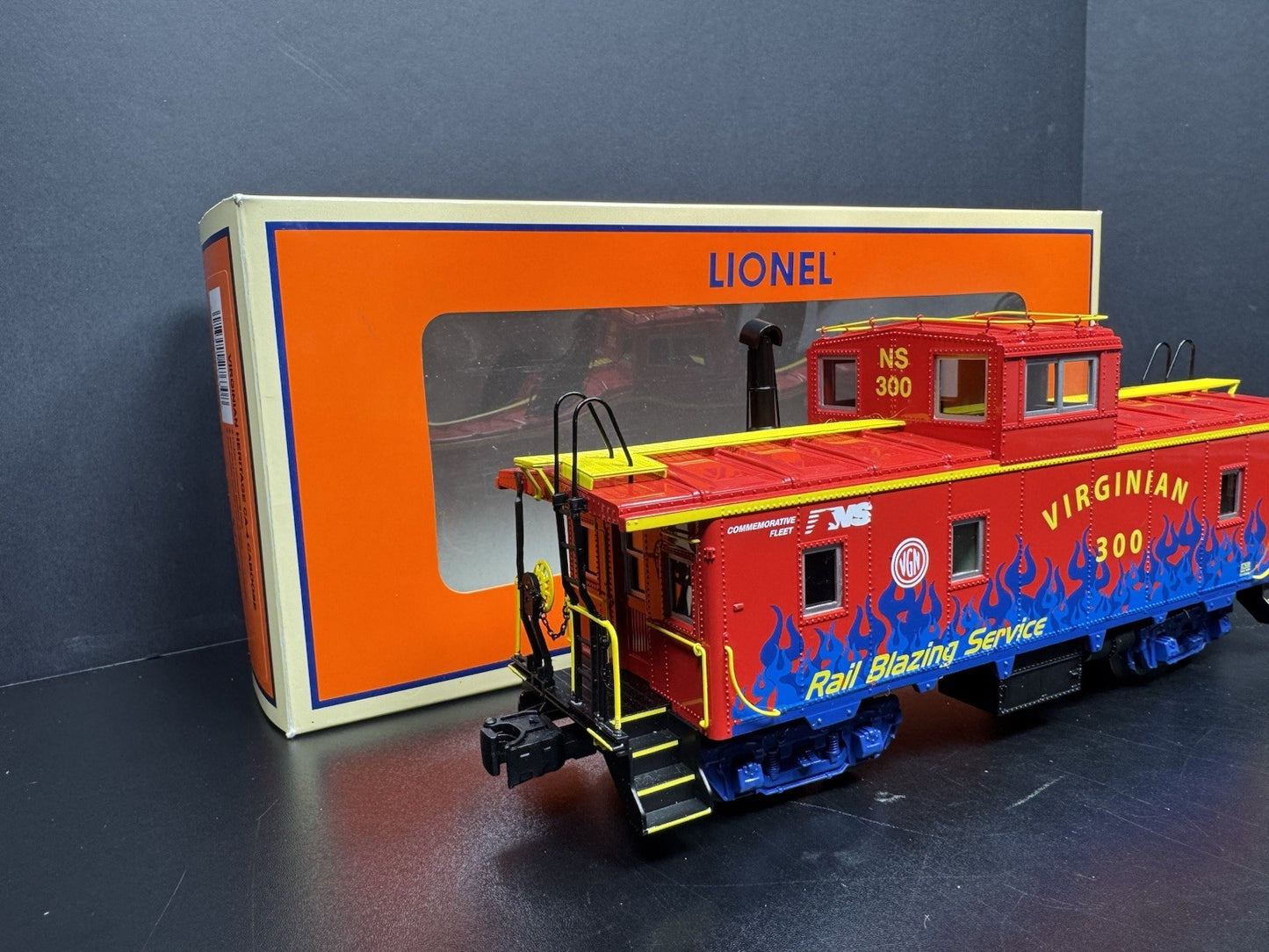 Lionel 6-27630 NS heritage Virginian CA-4 smoking caboose #300 LNIB3