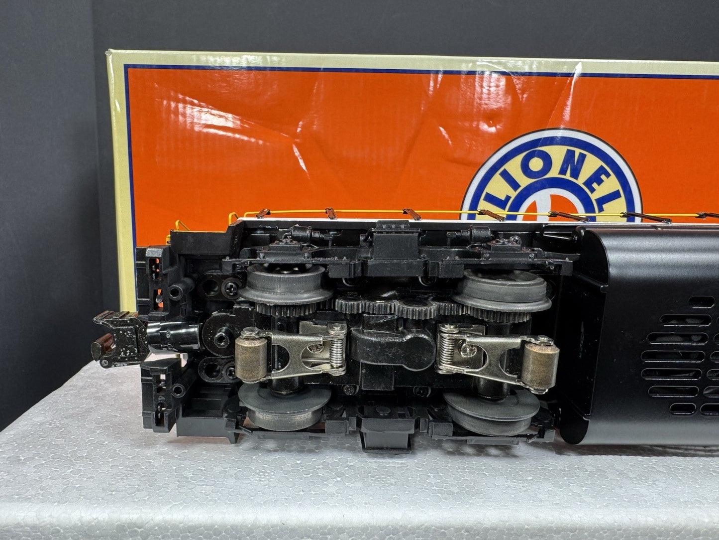 Lionel LEGACY 6-38524 New York Central NYC GP35 diesel engine #6131 LNIB10