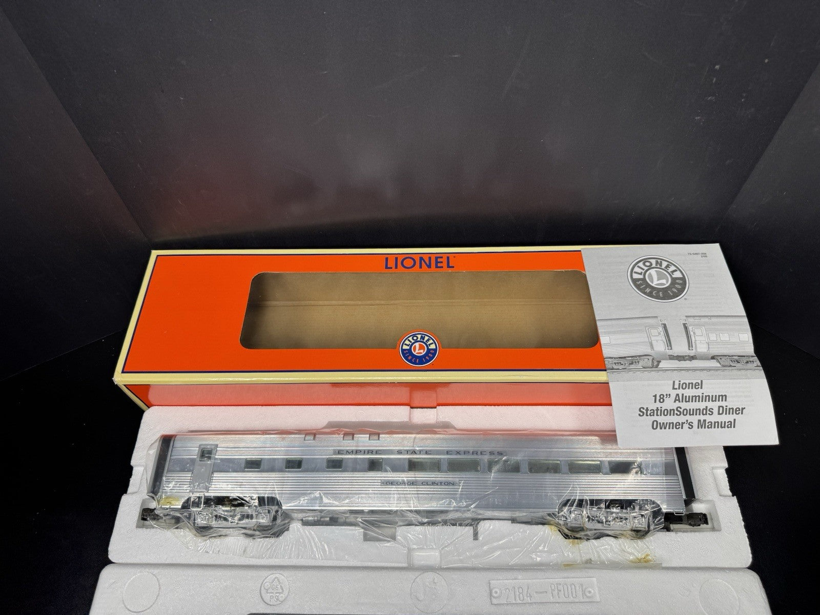 Lionel 6-29181 NYC Empire State Express 18" StationSounds diner car LNIB11