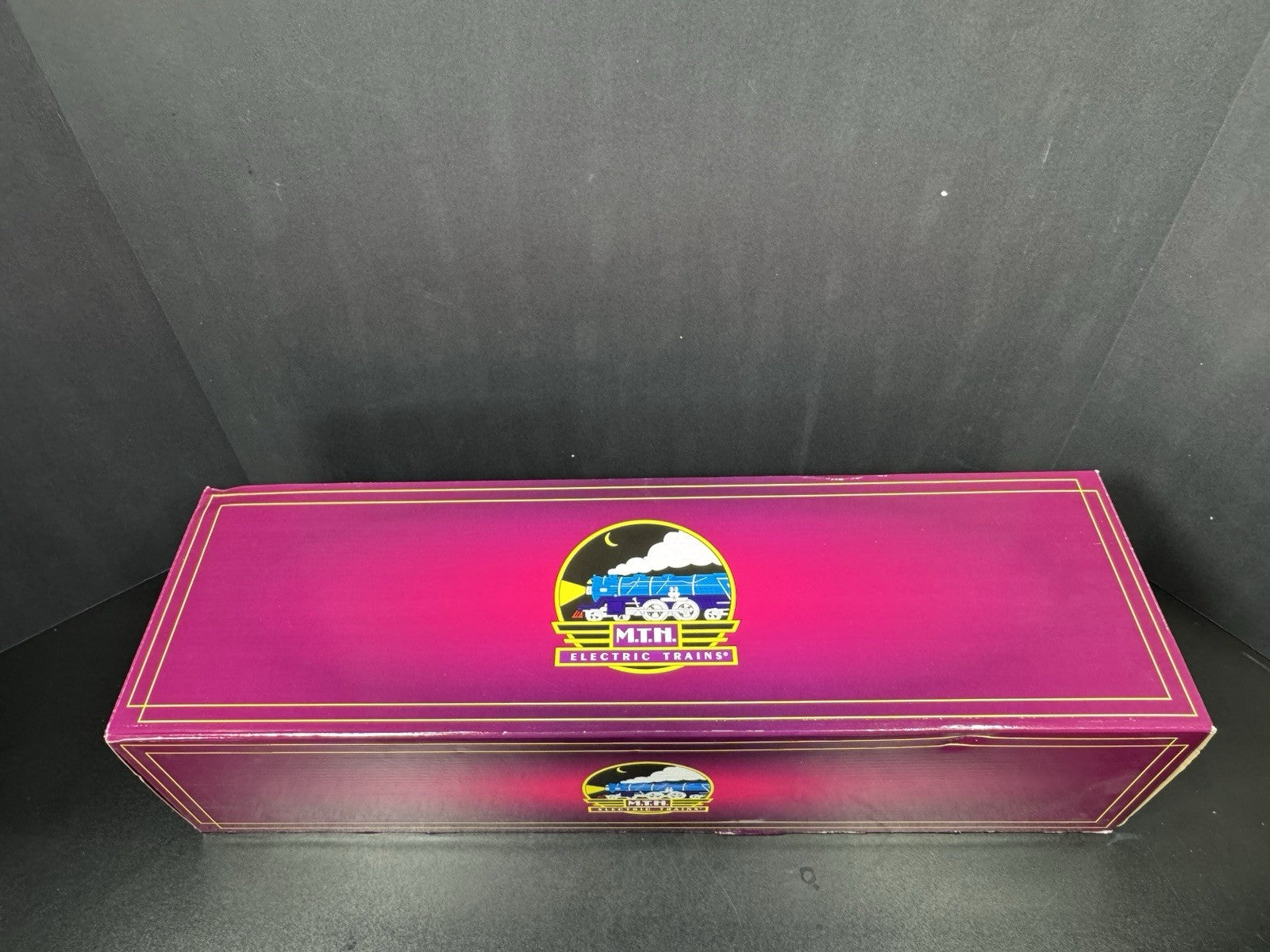 MTH 20-64211 Reading 70' streamlined full-length vista dome passenger car LNIB14