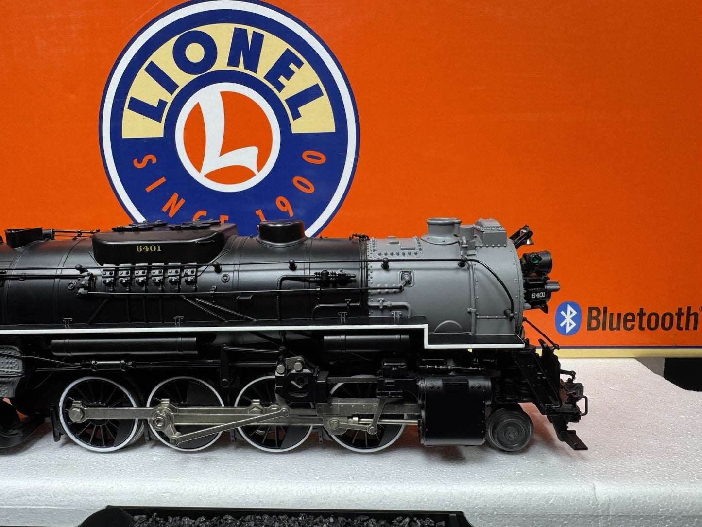 Lionel LEGACY 6-84690 Wheeling & Lake Erie Berkshire steam engine #6401 LNIB9