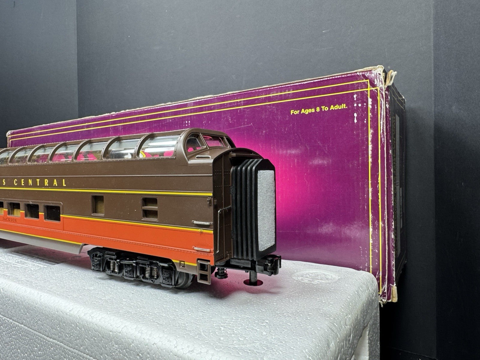 MTH 20-67033 Illinois Central IC 70' full-length vista dome passenger car LNIB9