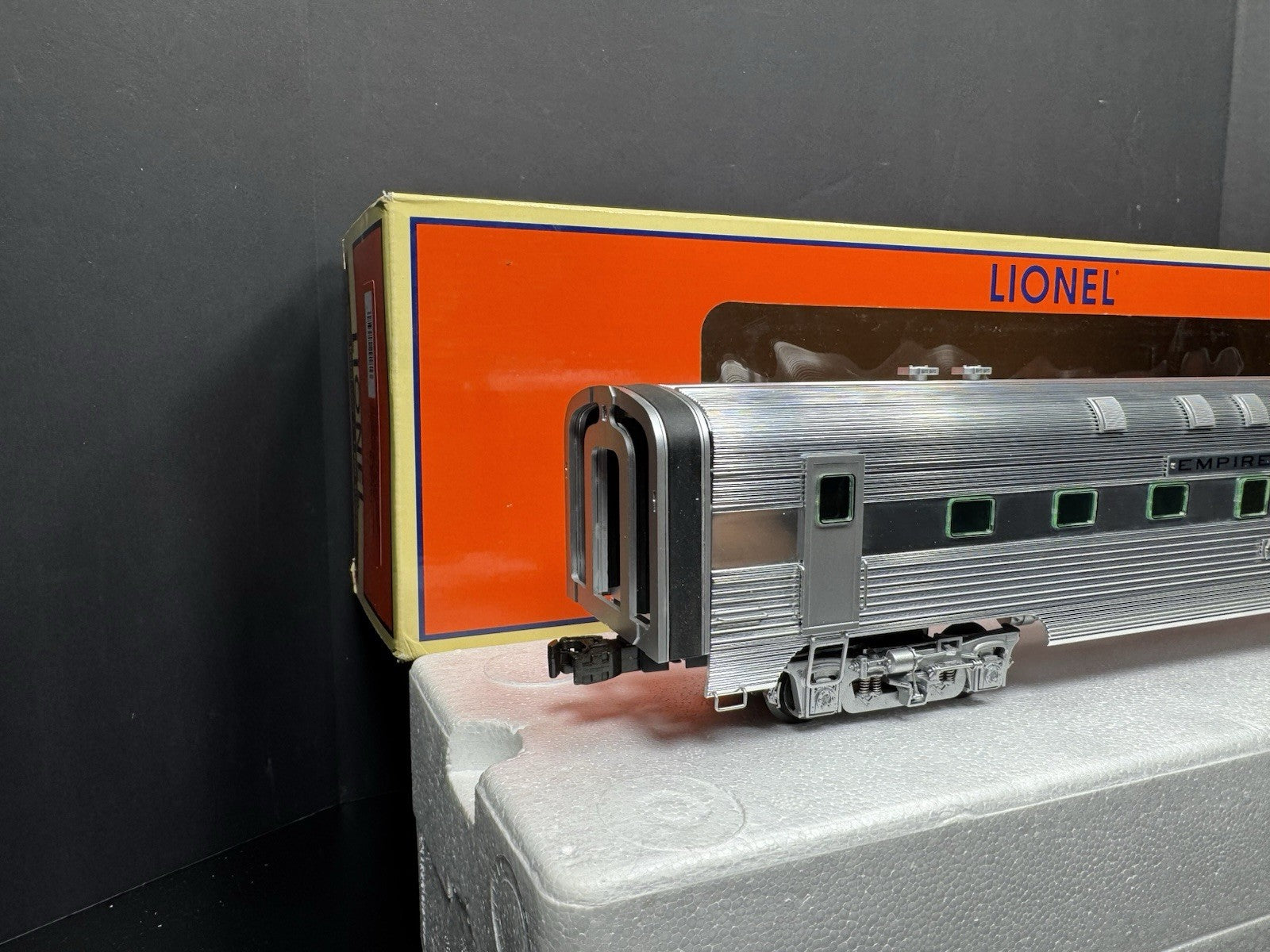 Lionel 6-29181 NYC Empire State Express 18" StationSounds diner car LNIB6