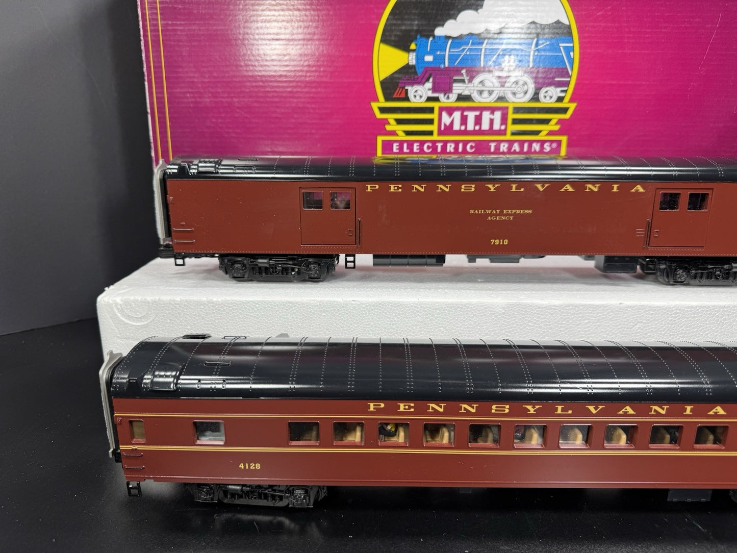MTH 2064097 Pennsylvania PRR 70' baggage coach passenger 2car set LNIB2