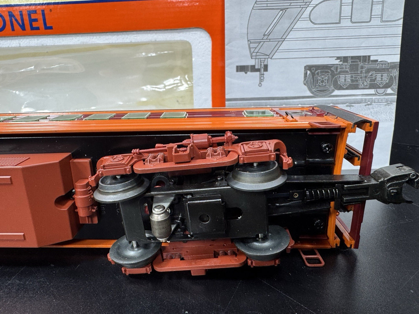 Lionel 6-29191 Milwaukee Road Hiawatha beaver tail 18" passenger 4-car set LNIB11