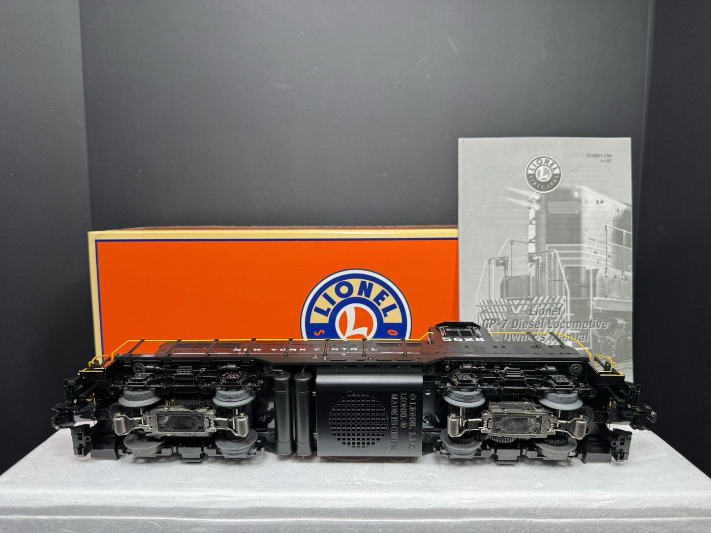 Lionel LEGACY 6-28561 New York Central NYC GP-7 diesel engine #5628 LNIB10