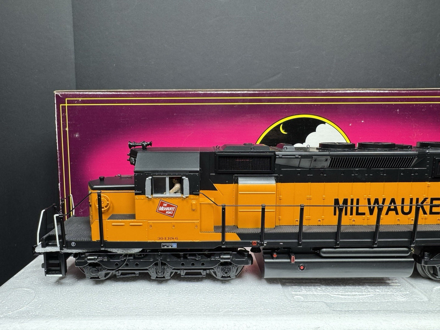 MTH 20-2668-1 Milwaukee Road SD40-2 diesel engine #175 PS2 BCR LNIB2
