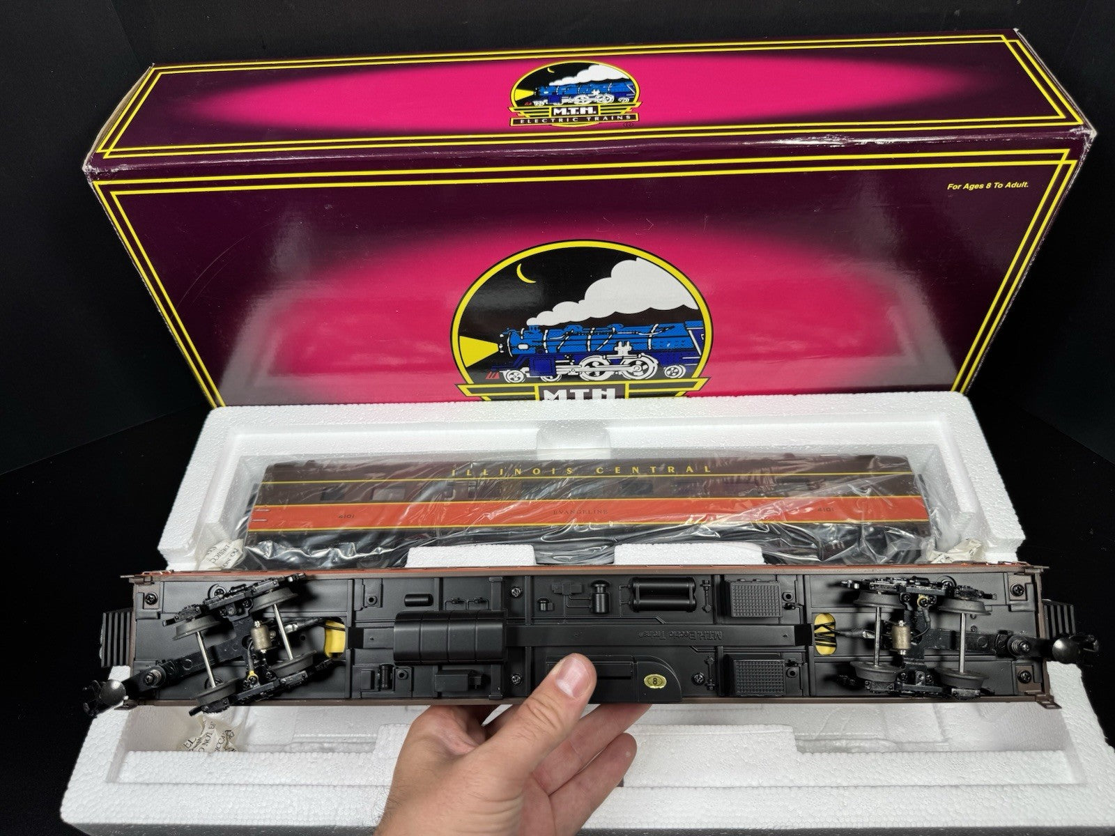 MTH 20-67033 Illinois Central IC 70' streamlined sleeper diner 2-car set LNIB3