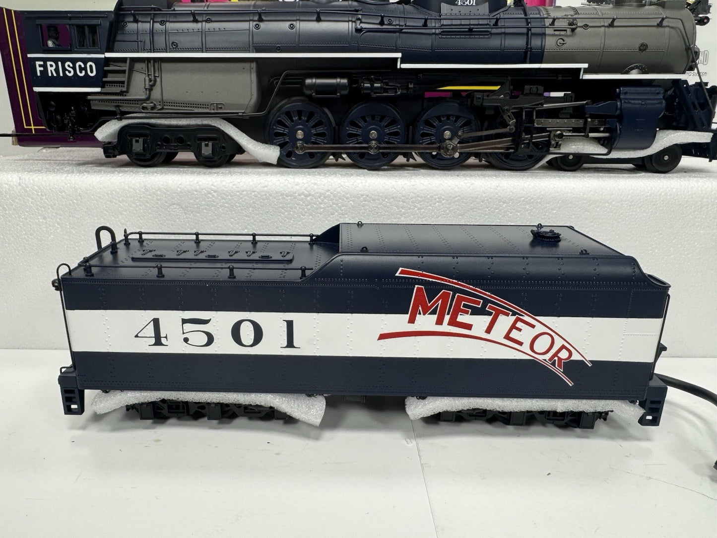 44884372