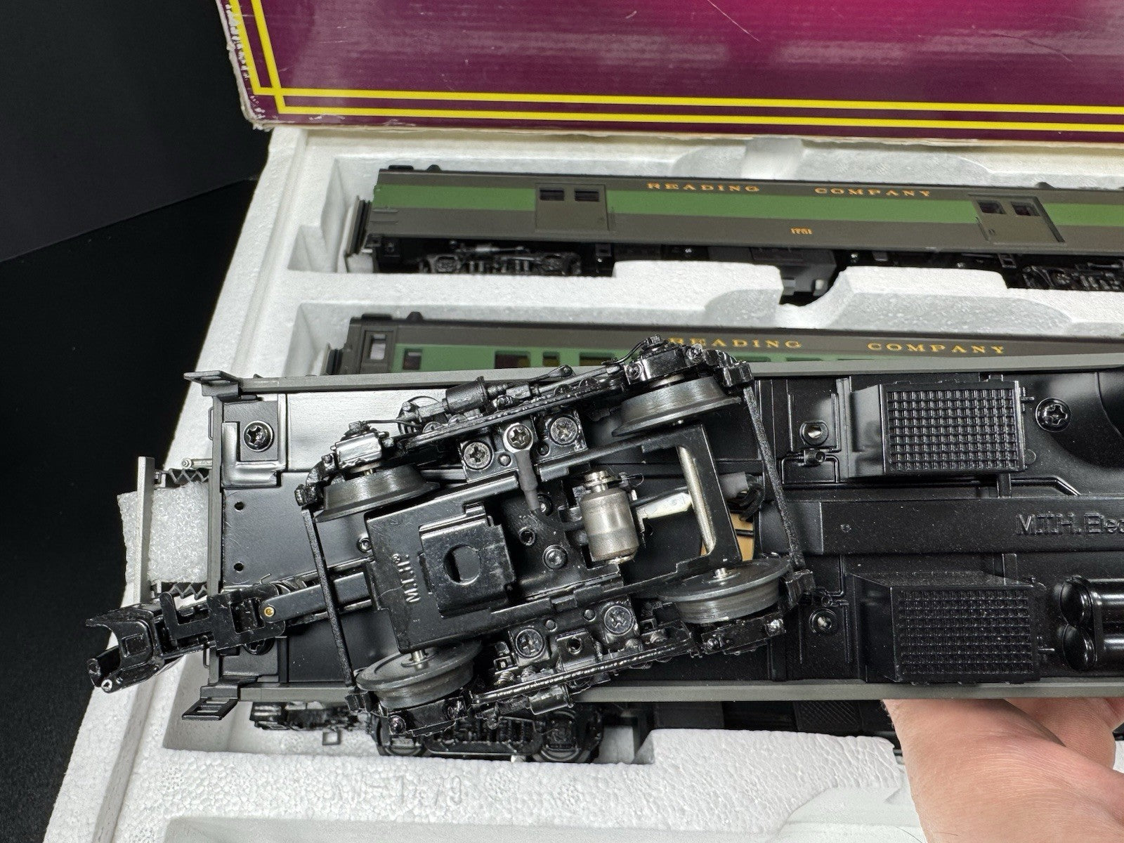 MTH 20-65266 Reading RDG 70' streamlined passenger 5-car set LNIB5