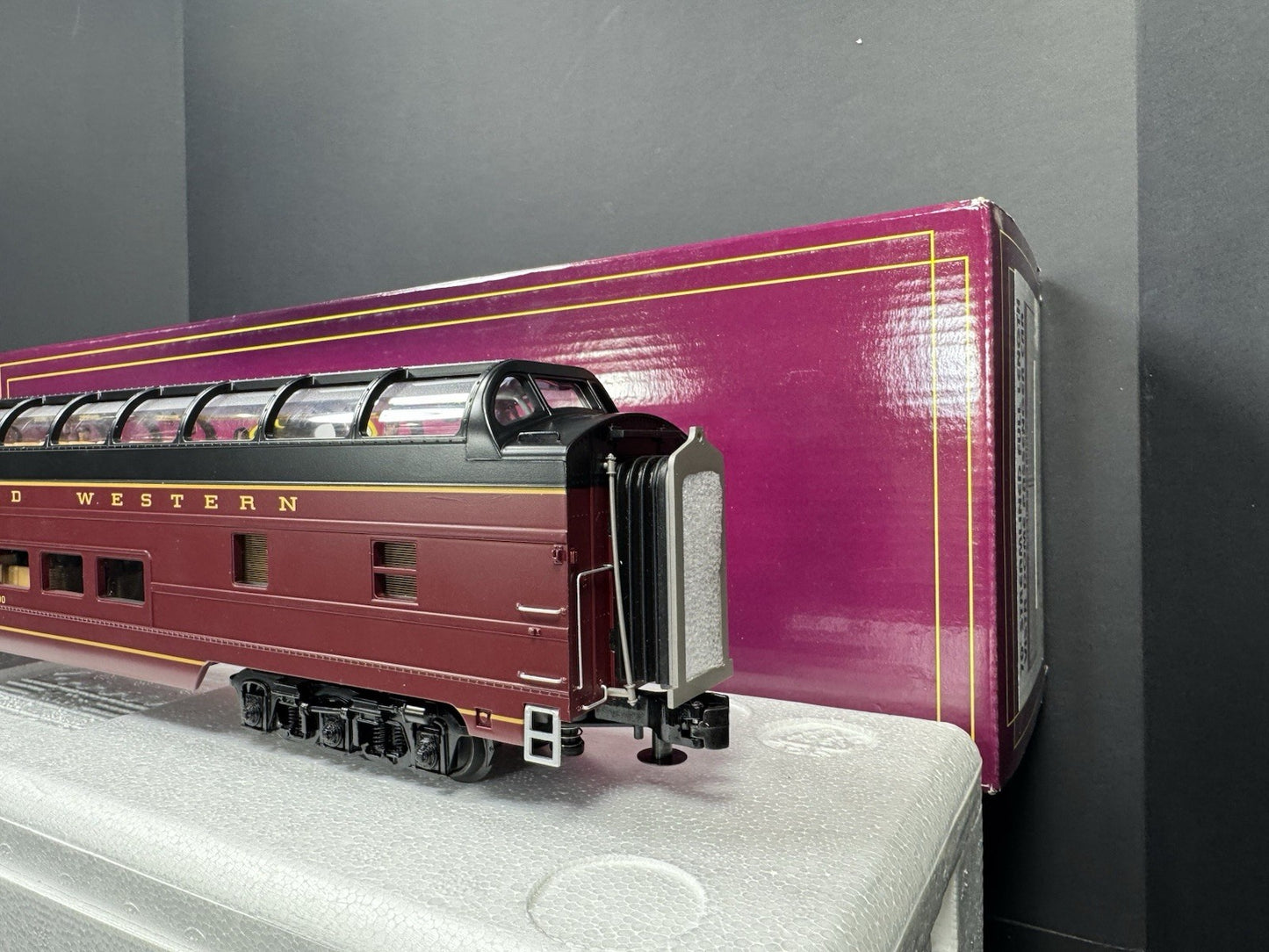 MTH 20-64176 Norfolk & Western N&W 70' full-length vista dome passenger car LNIB4