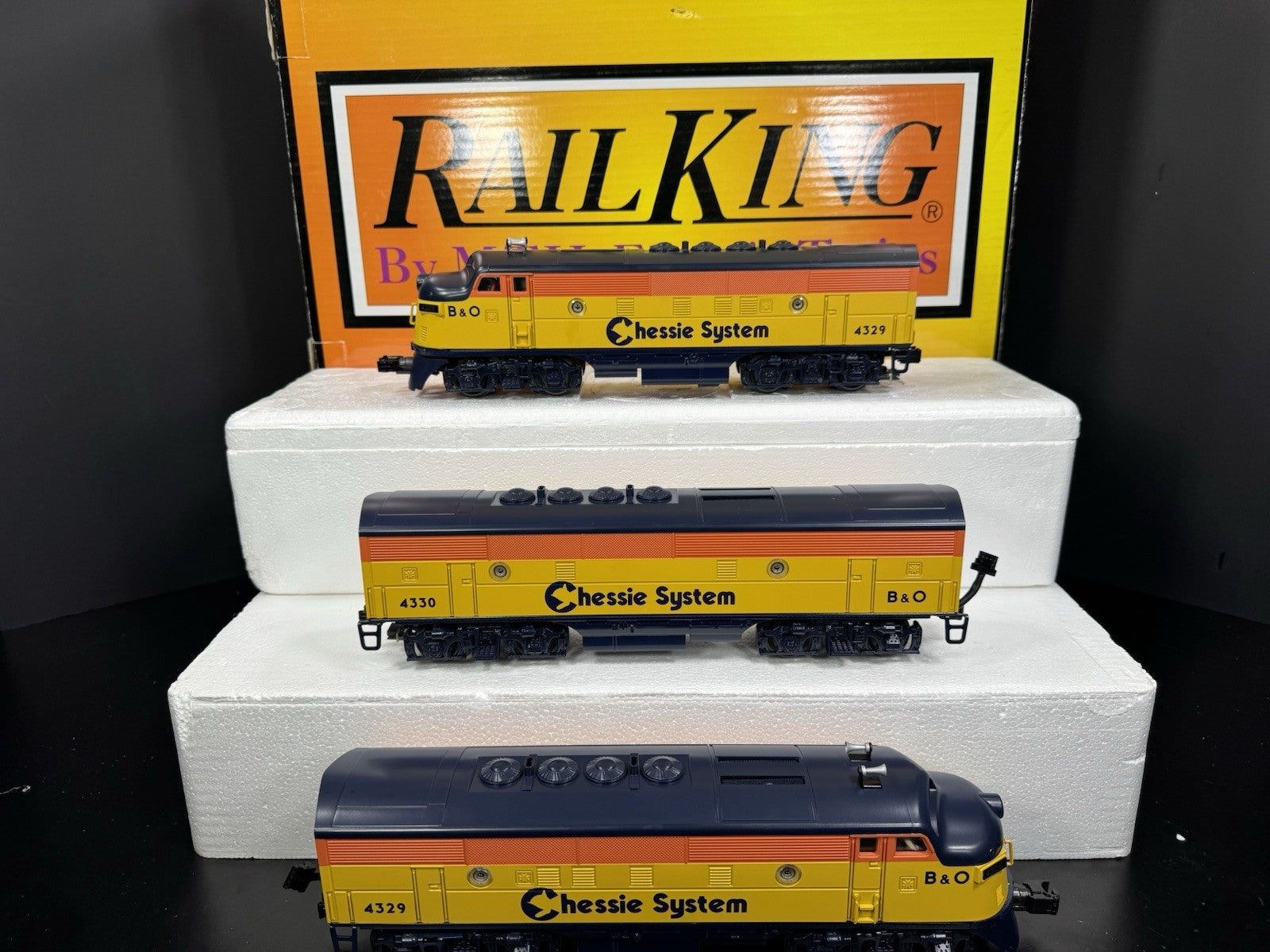 MTH RailKing 30-2716-1 B&O Chessie System F-3 diesel engine ABA set PS2 BCR4