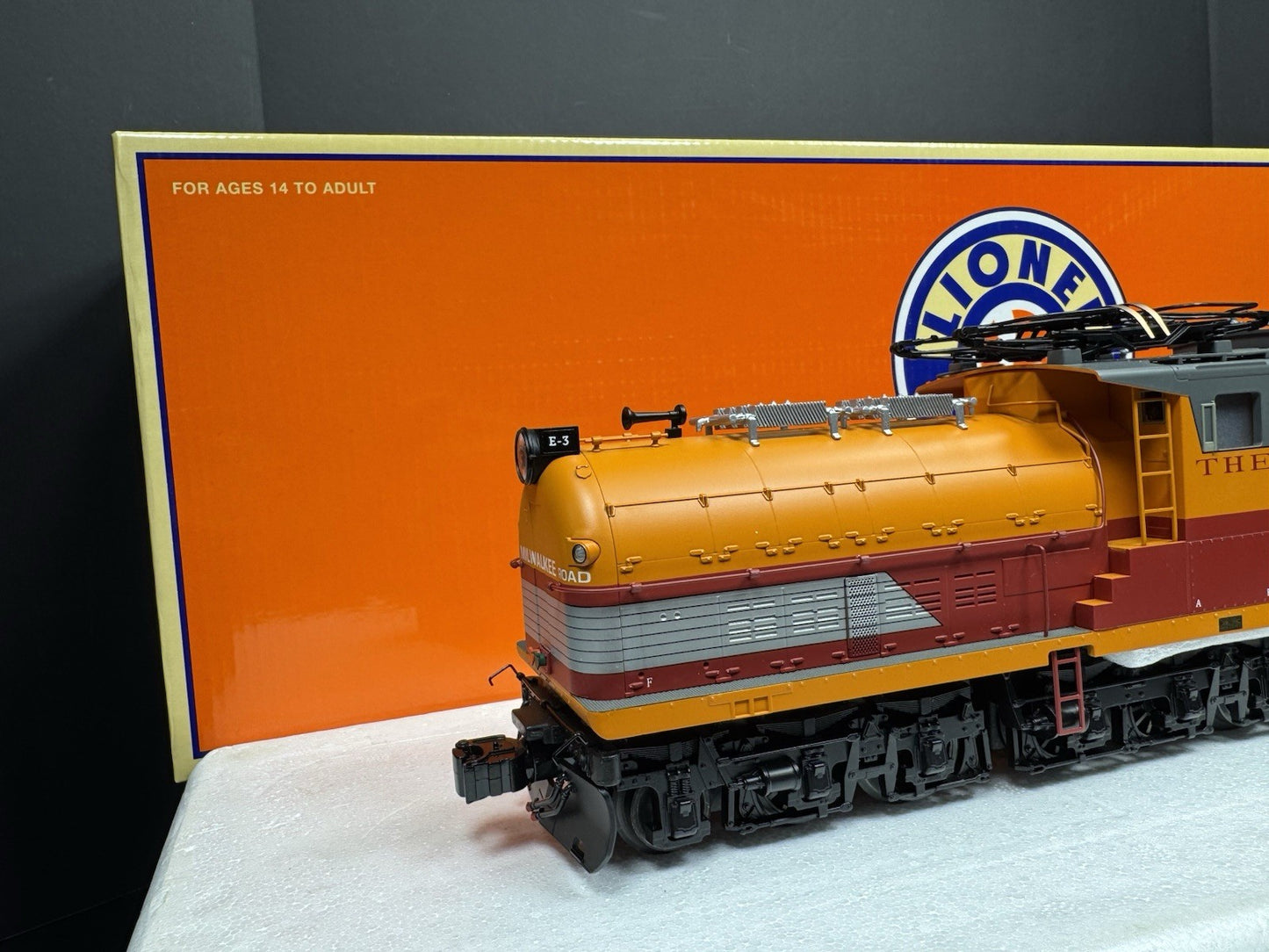 Lionel LEGACY 1933573 Milwaukee Road bipolar electric engine #3 LNIB1