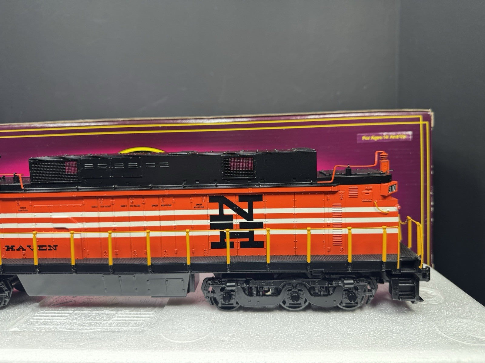 MTH 20-5601-1 New Haven NH E33 electric engine #310 PS2 BCR LNIB3