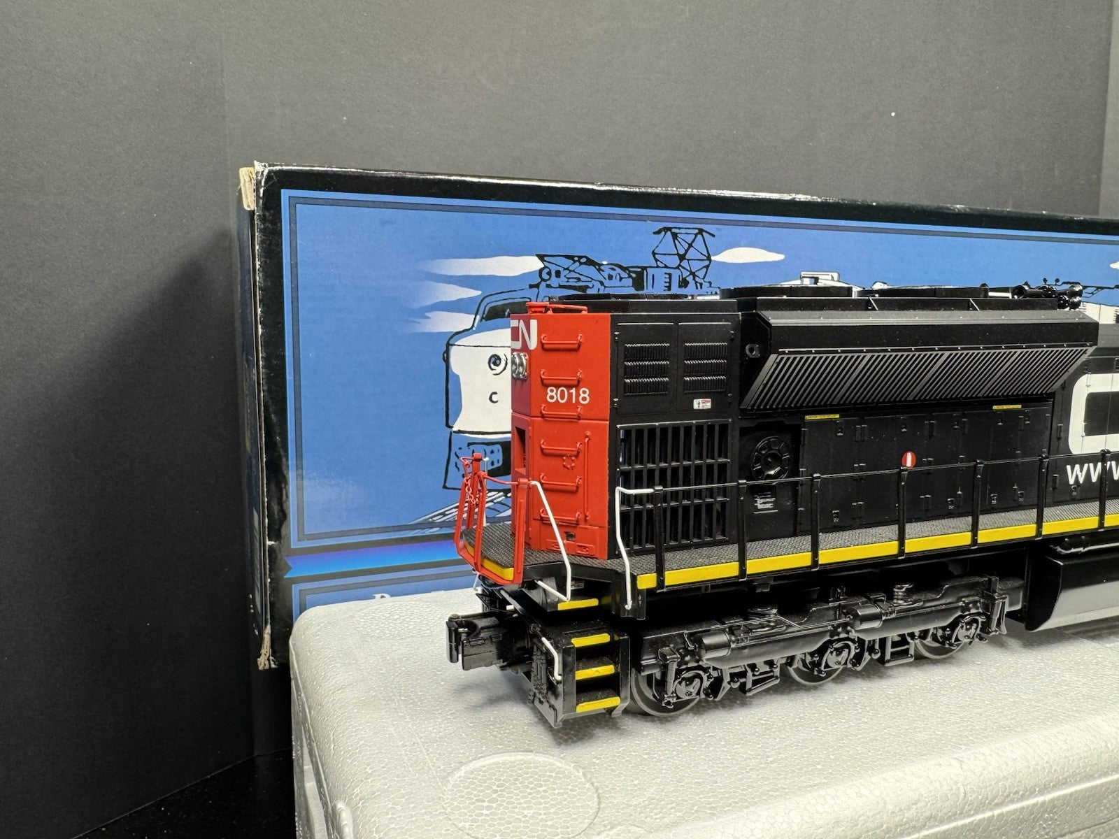 MTH 20-80006B Canadian National CN SD70-M diesel engine #8018 PS2 BCR LNIB5