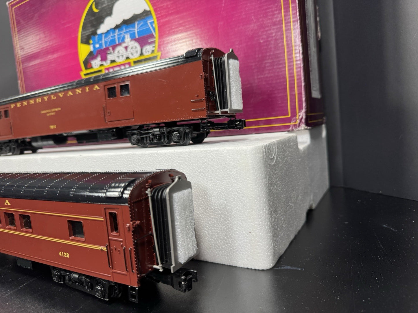 MTH 2064097 Pennsylvania PRR 70' baggage coach passenger 2car set LNIB4