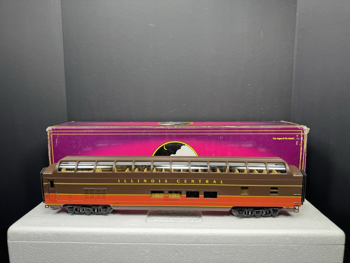 MTH 20-67033 Illinois Central IC 70' full-length vista dome passenger car LNIB5