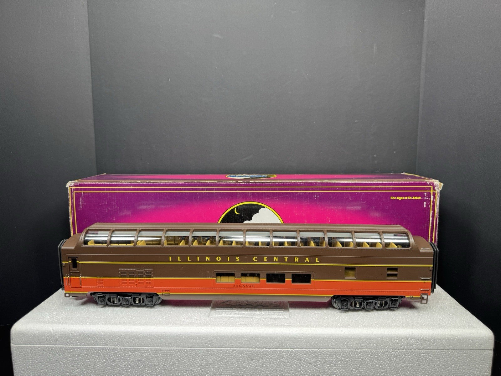 MTH 20-67033 Illinois Central IC 70' full-length vista dome passenger car LNIB5