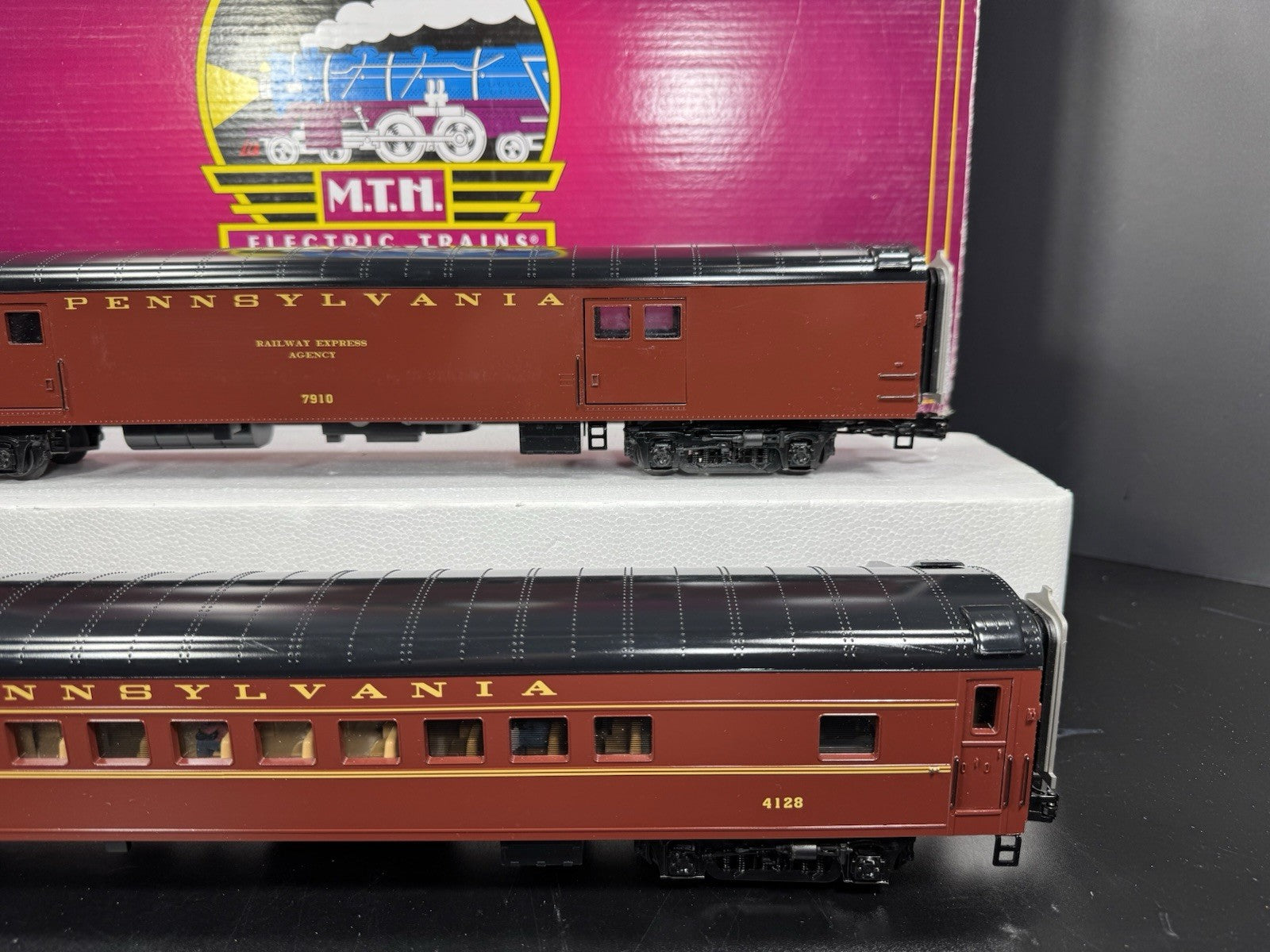 MTH 2064097 Pennsylvania PRR 70' baggage coach passenger 2car set LNIB3