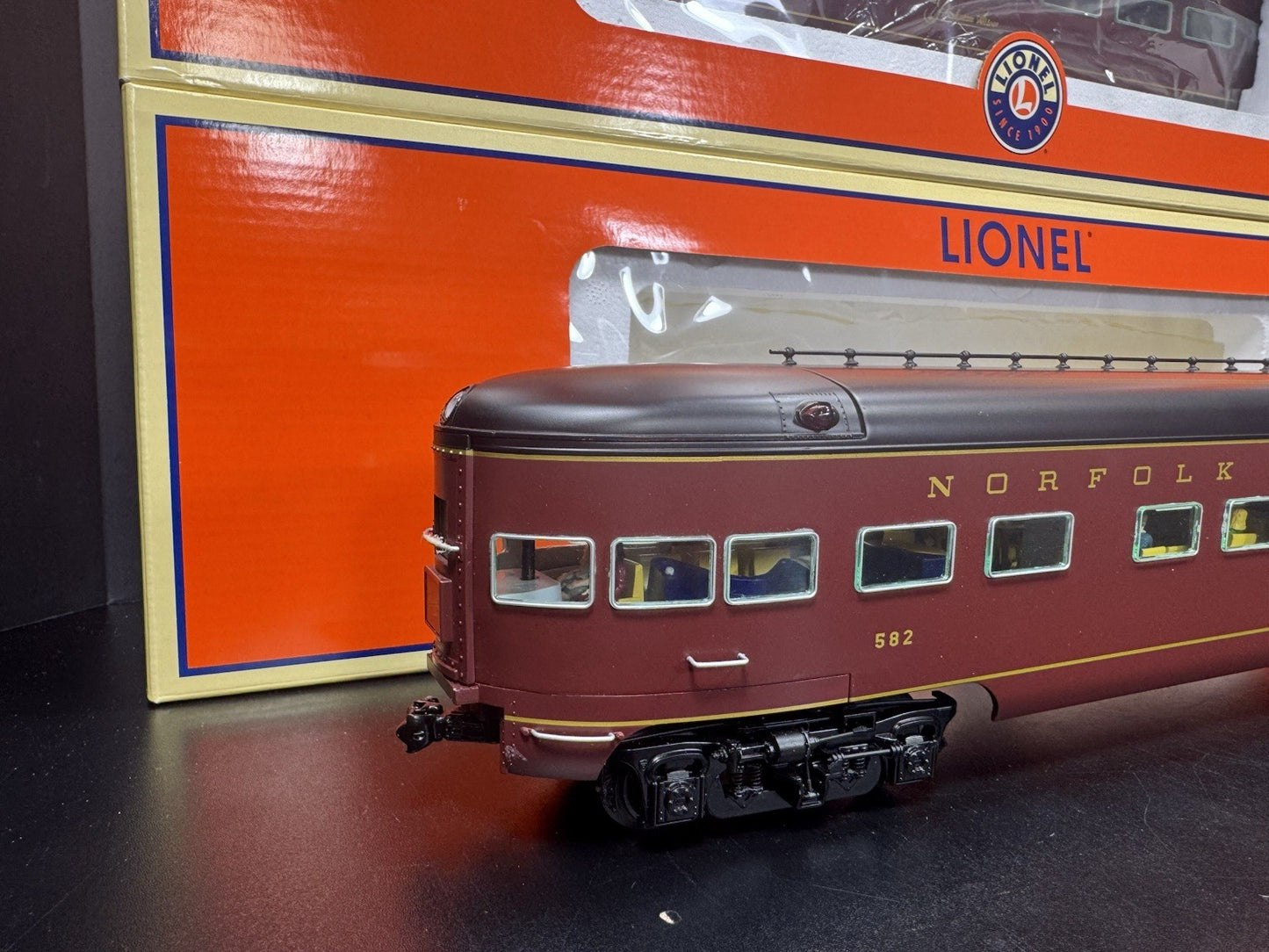 Lionel 6-29182 Norfolk & Western Powhatan Arrow 18" passenger 4-car set EX2