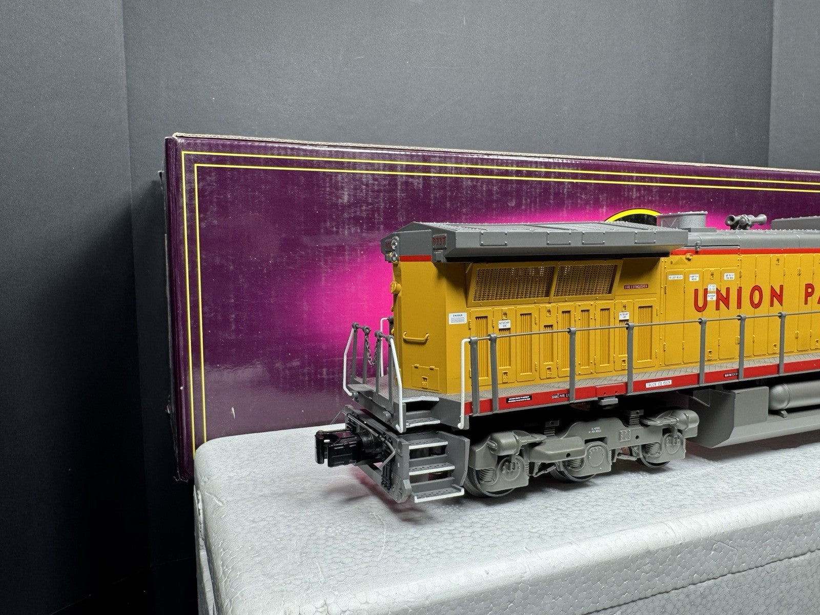 MTH 20-2270-1 Union Pacific UP Dash-9 diesel engine #9737 PS2 BCR LNIB6