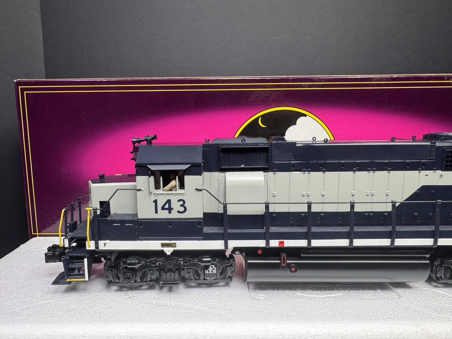 MTH 20-2425-1 Richmond RF&P GP-40 diesel engine #143 PS2 BCR LNIB7