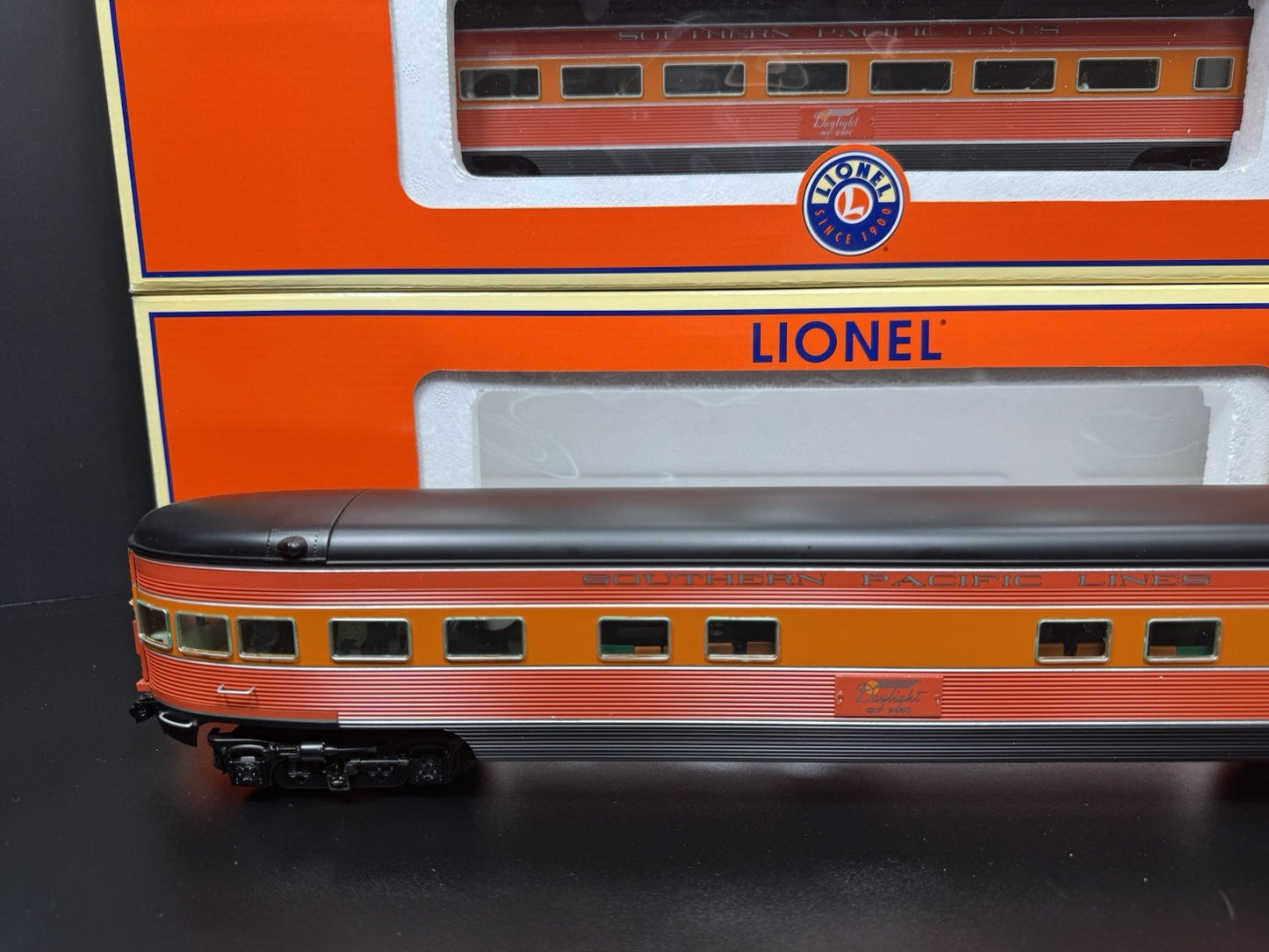 Lionel 6-29115 Southern Pacific Daylight 18" aluminum passenger set LNIB2