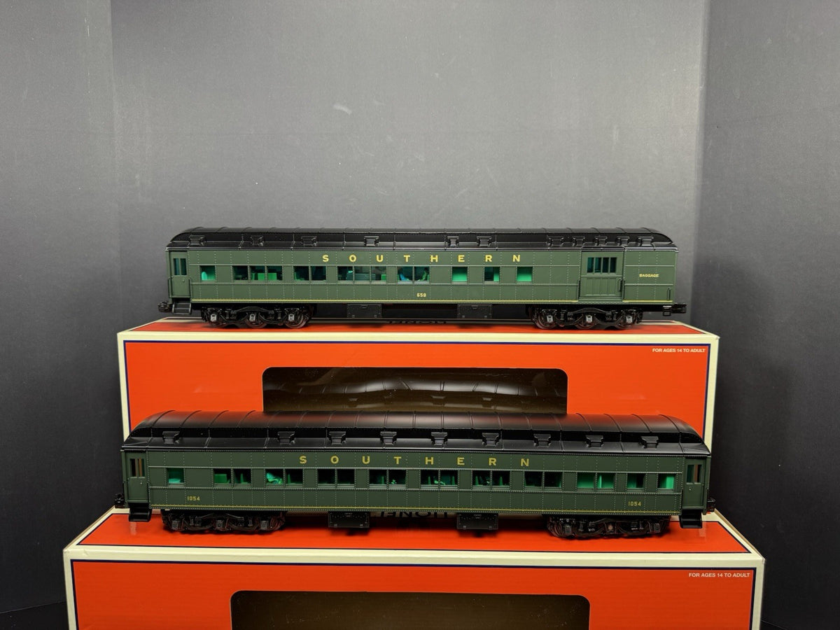 Lionel 1927470 Southern 18" heavyweight combine coach passenger car 2-pack EX3