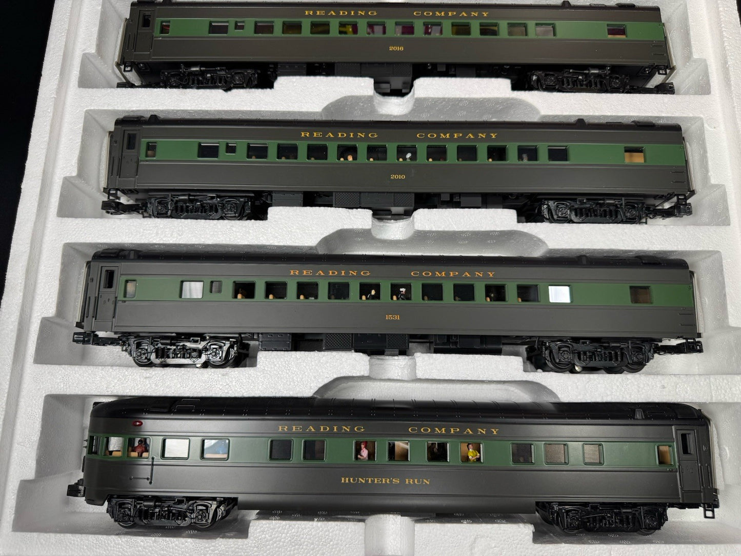 MTH 20-65266 Reading RDG 70' streamlined passenger 5-car set LNIB2