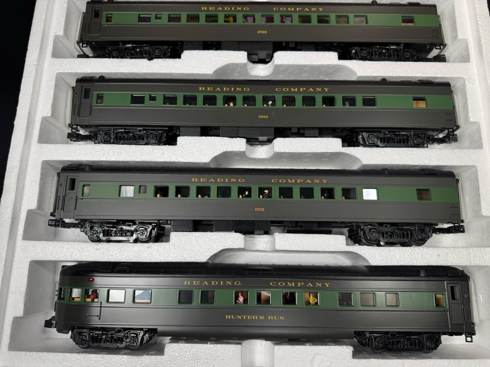 MTH 20-65266 Reading RDG 70' streamlined passenger 5-car set LNIB2