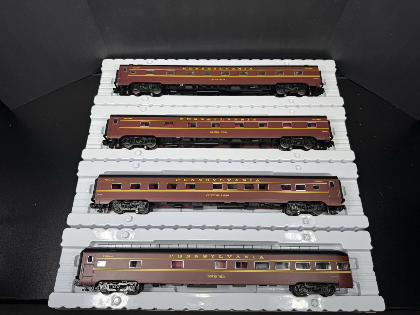 Lionel 6-83022 Pennsylvania PRR Broadway Limited 21" passenger 4-car set LNIB1