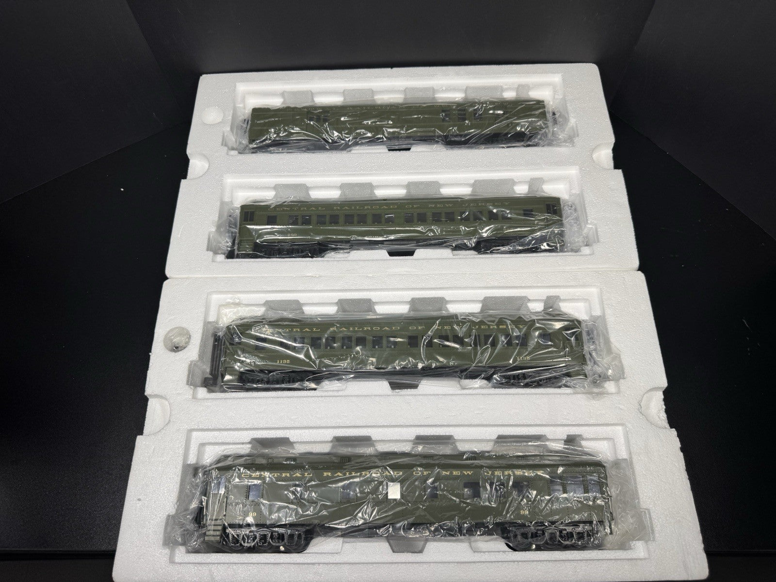 MTH RailKing 30-69010 Jersey Central CNJ 60' Madison passenger 4-car set LNIB1