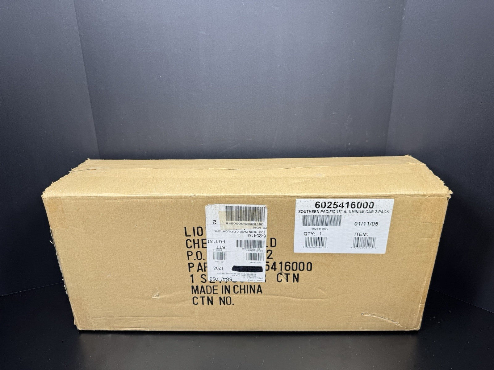Lionel 6-25416 Southern Pacific Daylight 18" aluminum passenger 2-car set NIB0