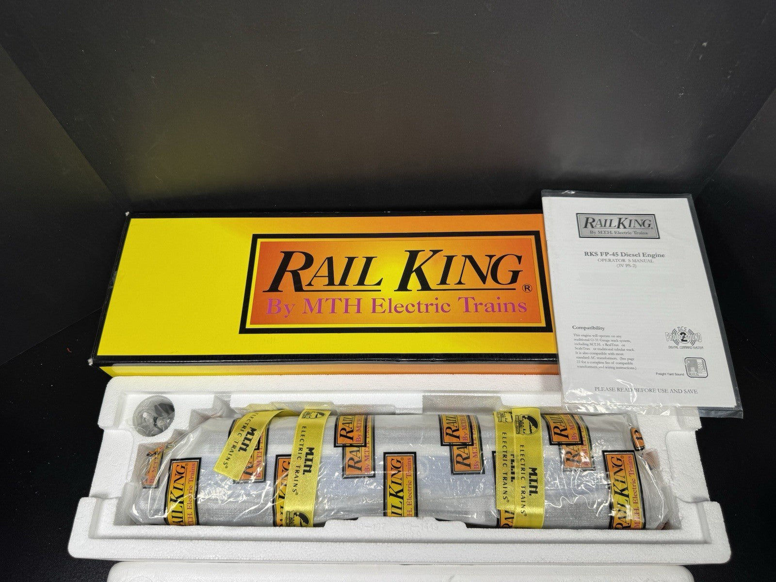 MTH RailKing 30-2459-1 Great Northern GN FP45 diesel engine #427 PS2 BCR LNIB14