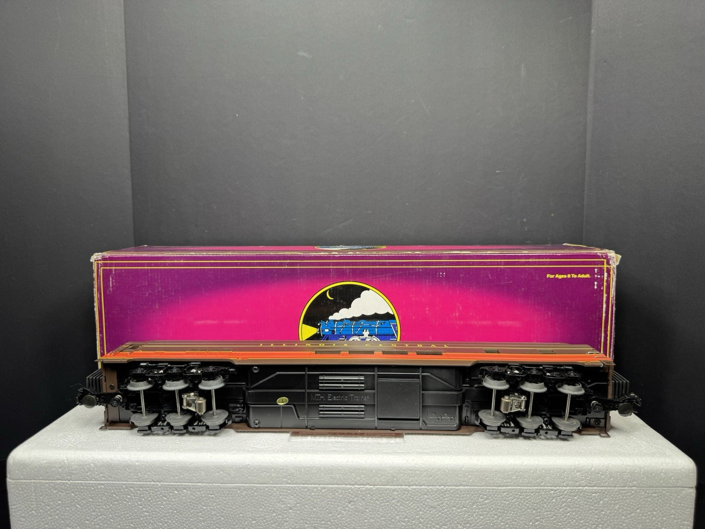MTH 20-67033 Illinois Central IC 70' full-length vista dome passenger car LNIB10