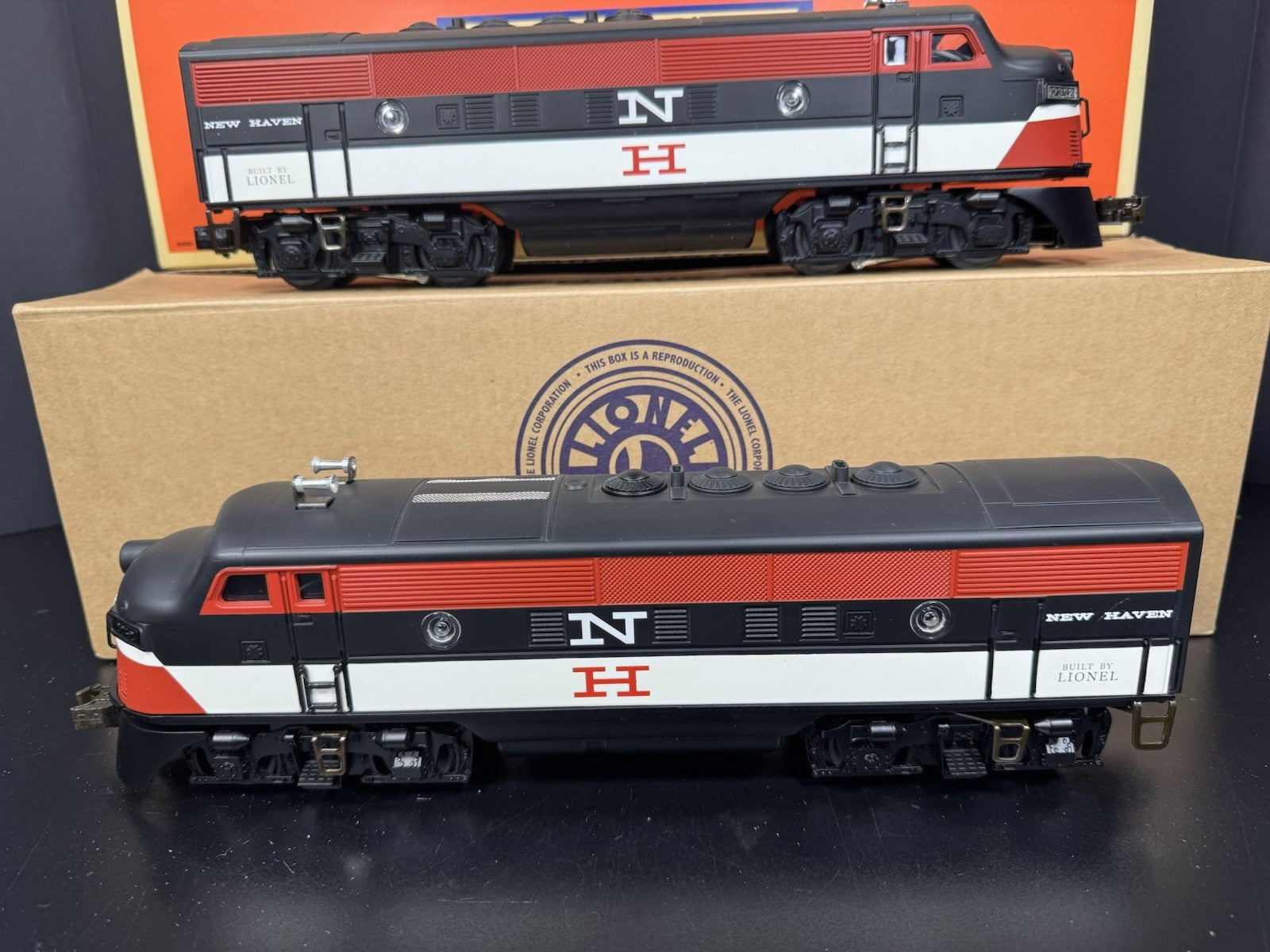 Lionel 6-34559 Archive McGinnis New Haven F-3 diesel AA set #2342 LNIB12
